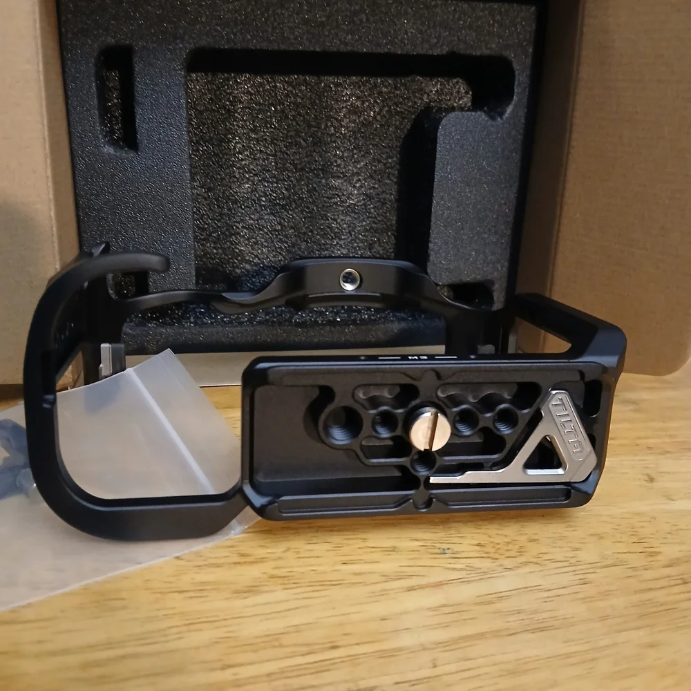 TILT Camera Cage for Canon R5 Mark II - Black